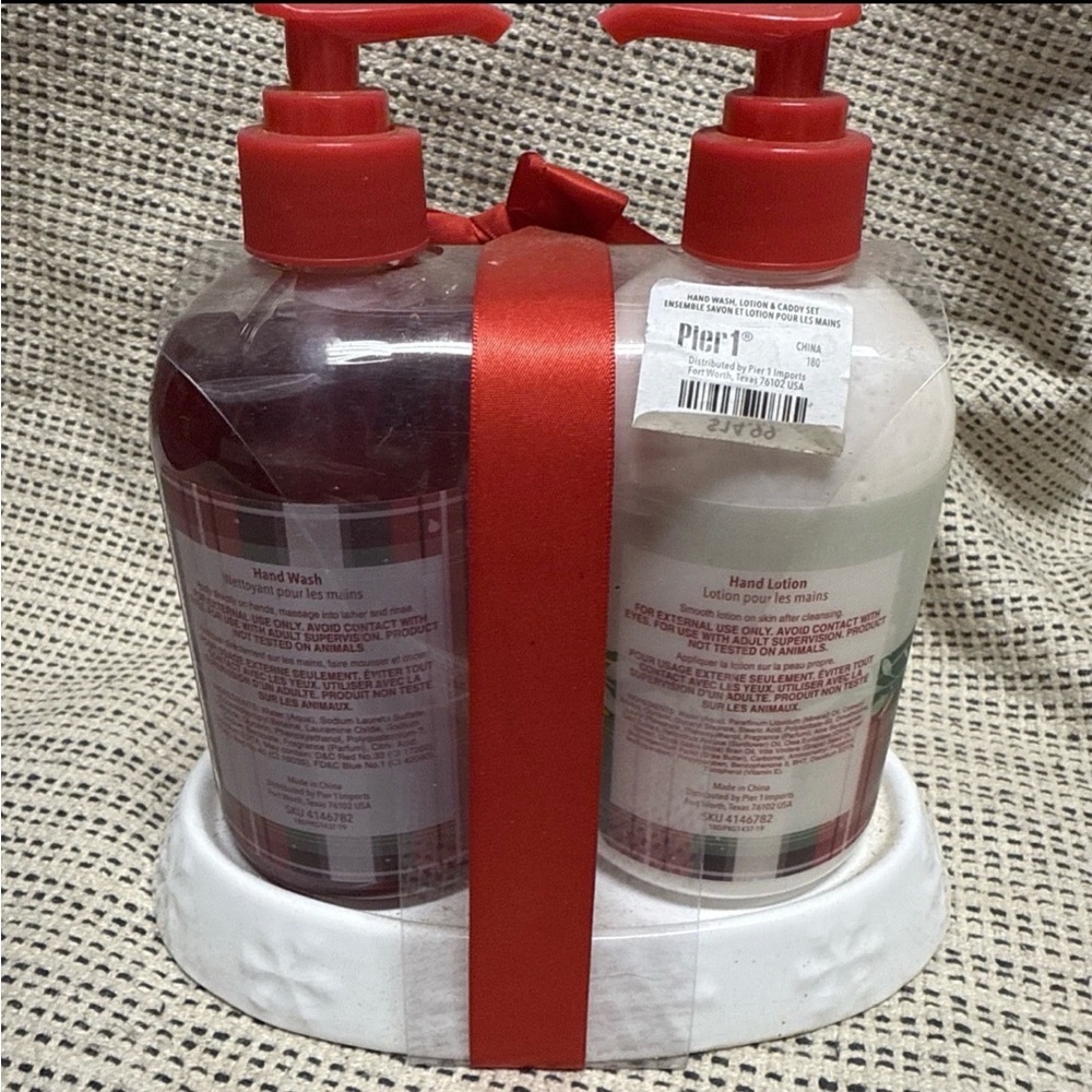 Pier One Apple Crisp Hand Lotion And Wash Caddy/Gift Set - Picture 2 of 6